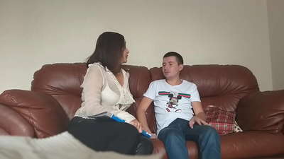 Pelajar pemalu kacau guru tak puas hati (Milf Alina Tumanova)